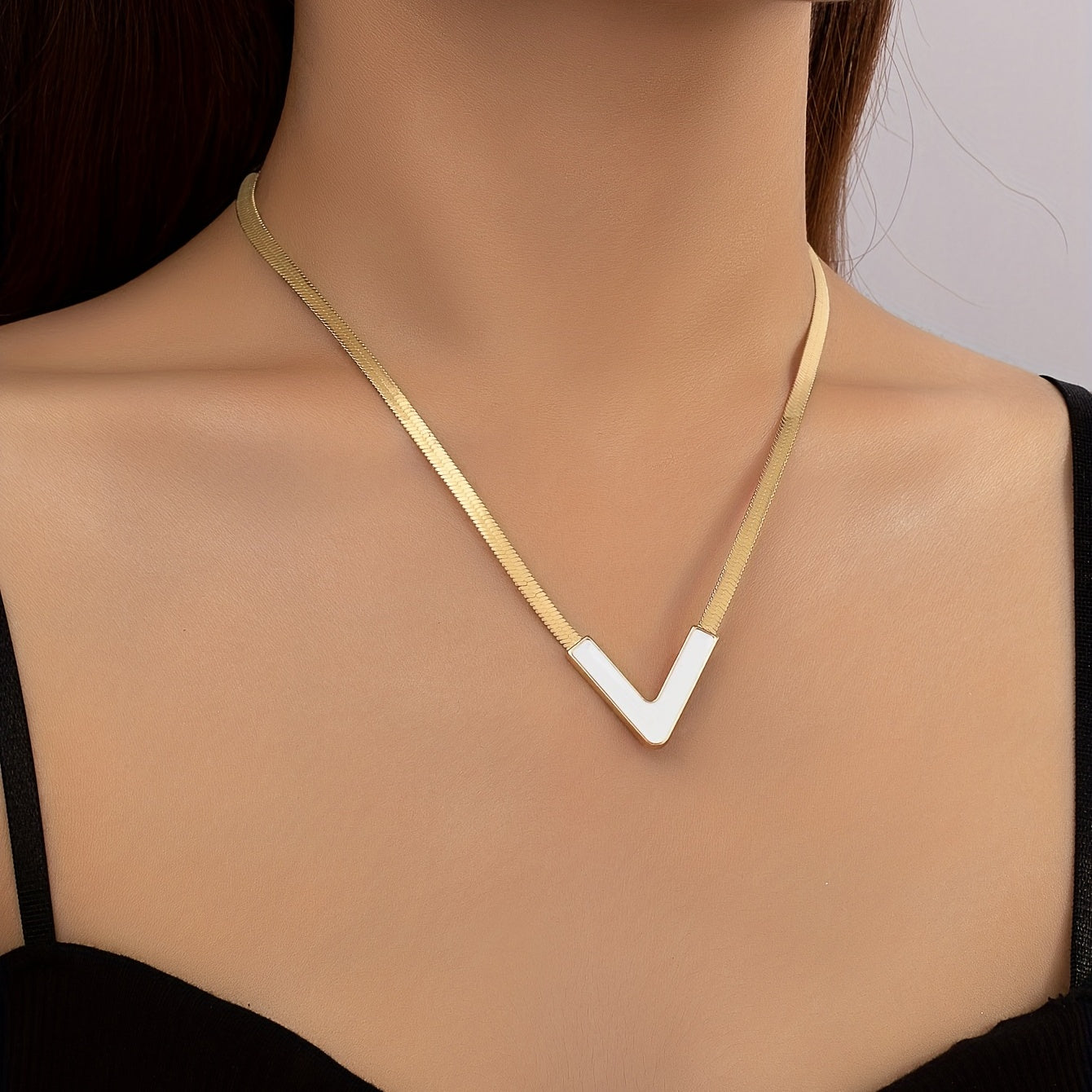 18K Gold Plated Personality V-Shaped Pendant Necklace Simple Style Jewelry Gift Women's Accessories