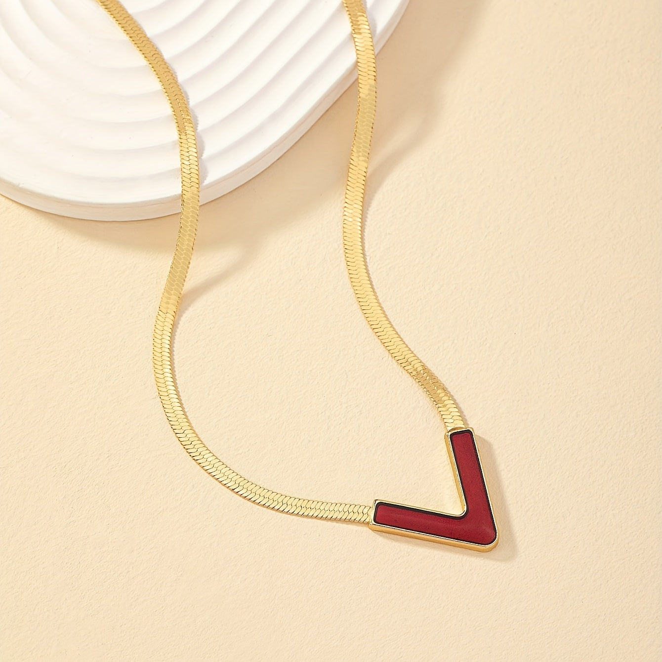 18K Gold Plated Personality V-Shaped Pendant Necklace Simple Style Jewelry Gift Women's Accessories