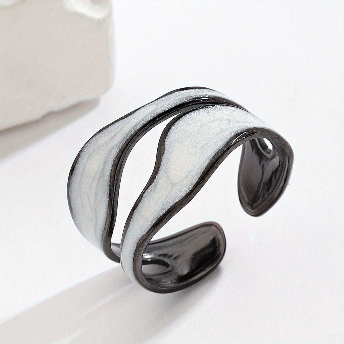 1pc Exquisite White/Dark Blue/Green/Steel White Enamel Creative Ring, Stainless Steel Irregular Opening Adjustable Ring For Men